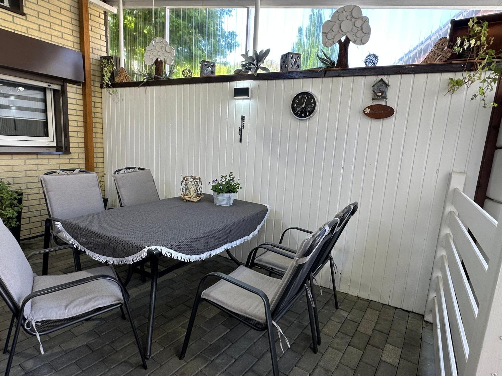 Christels Ferienwohnung 2 In Thale Mit Ueberdachter Terrasse, Kueche Mit Tv & Geschirrspueler Extérieur photo